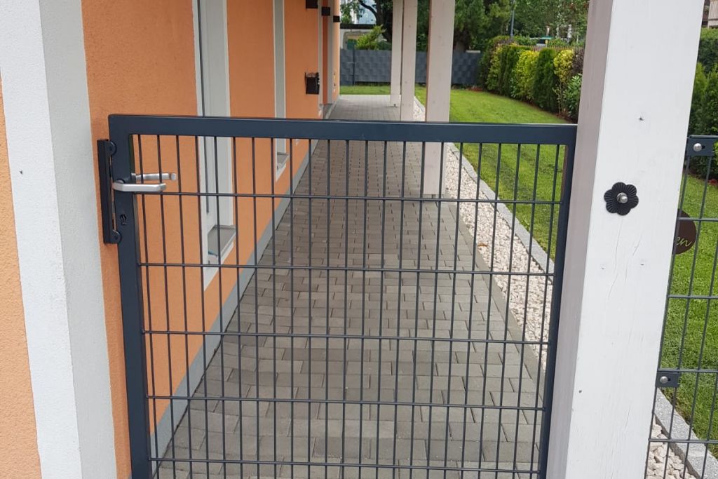 Zaunbau - verschiedene Arten für unterschiedliche Einsatzgebiete